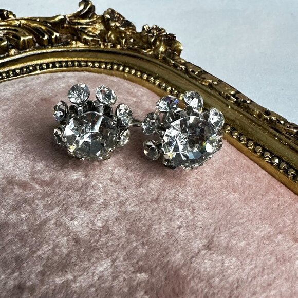 Coro Jewelry - Vintage Signed Coro Rhinestone Screw-back Earrings Silver Tone Floral Design MCM